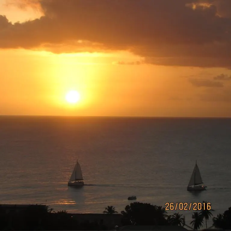 Apartamento Spectacular Ocean View Retreat Saint James